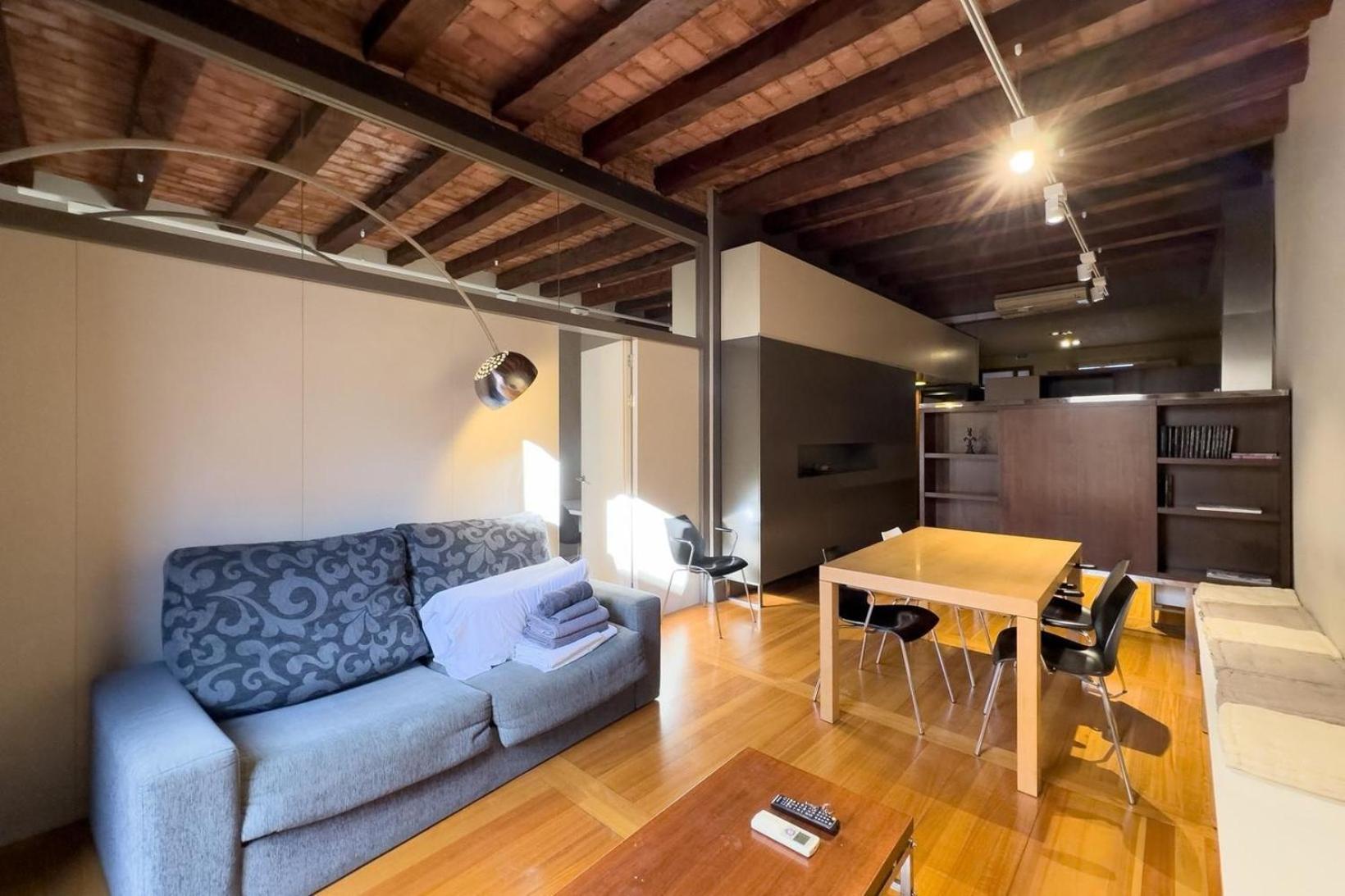 Apartment Fuer 5 Personen Ca 70 Qm In Barcelona-gracia, Costa Brava Costa Del Maresme